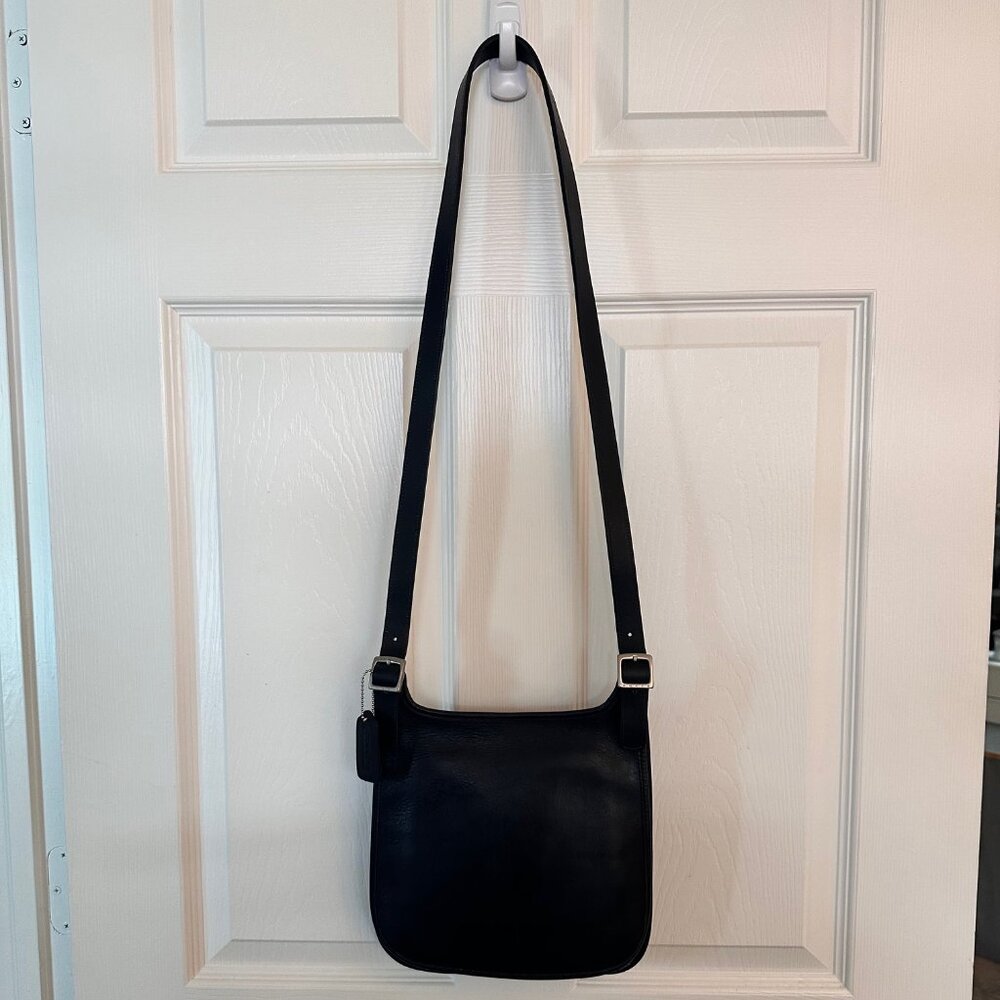 Coach “Slim Hippie Flap” black leather Crossbody in EVC VINTAGE RESTORED - Picture 6 of 12